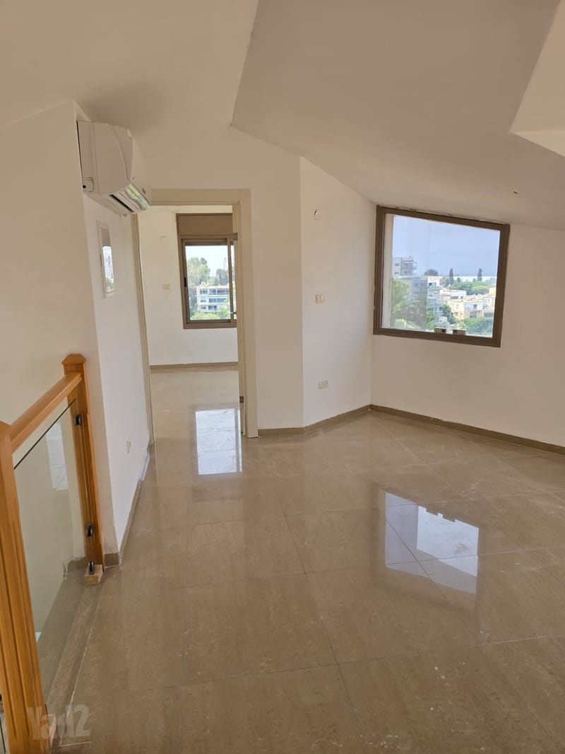 Photo from Yad2 – 6 Rooms • ₪12,000, קדימה 13, Kabirim, Haifa (1)