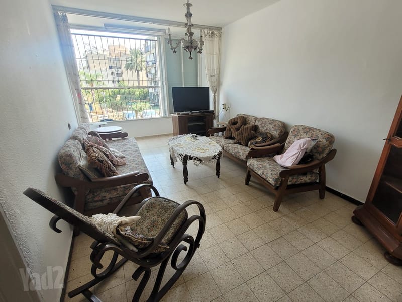 תמונה מיד2 – 3 חדרים • 2,250,000 ₪, זלמן שז"ר, נווה עופר, תל אביב (1)