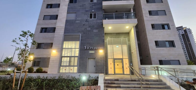 תמונה מיד2 – 3 חדרים • 5,700 ₪, שדרות הרצל 7, שפרינצק, רמלה (1)