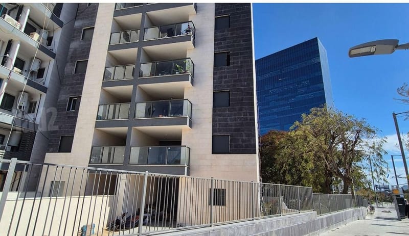 תמונה מיד2 – 4 חדרים • 5,200 ₪, מעלות 2, נאות יהודית ונווה ארזים, חולון (1)