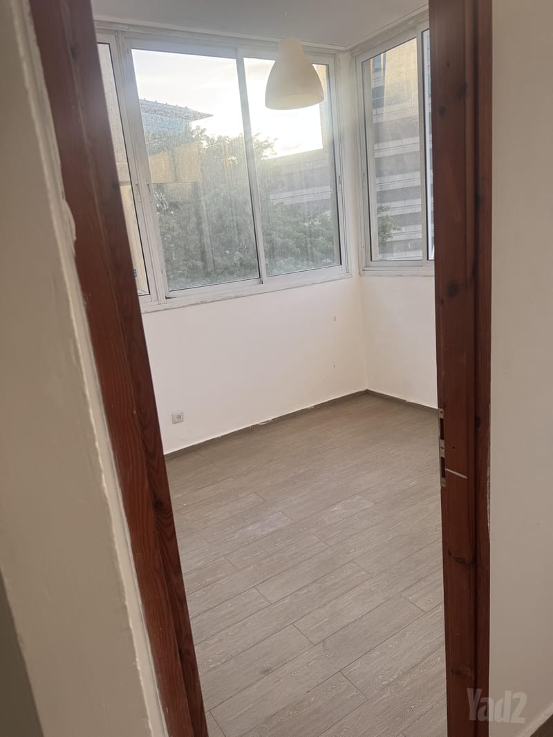 תמונה מיד2 – 2 חדרים • 4,600 ₪, דרך מנחם בגין 22, הבורסה, רמת גן (1)