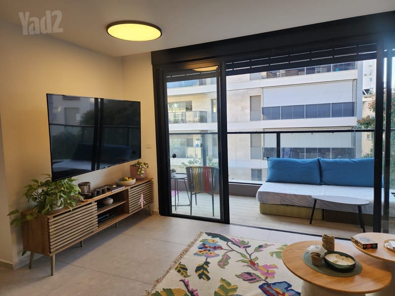 Photo from Yad2 – 5 Rooms • ₪3,980,000, השושנים 6, Merkaz, Herzliya (1)