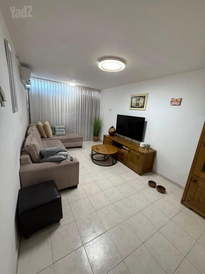תמונה מיד2 – 5 חדרים • 8,500 ₪, נס ציונה (1)