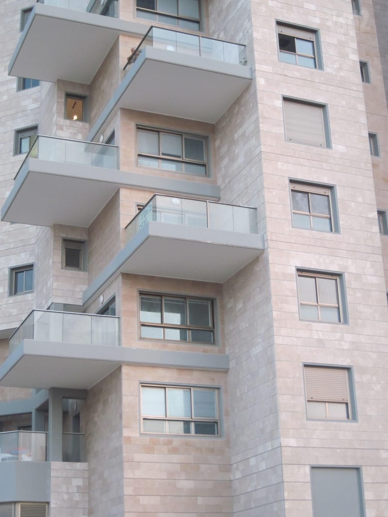 תמונה מיד2 – 4 חדרים • 8,000 ₪, אח"י להב 5, שער הים, ראשון לציון (1)