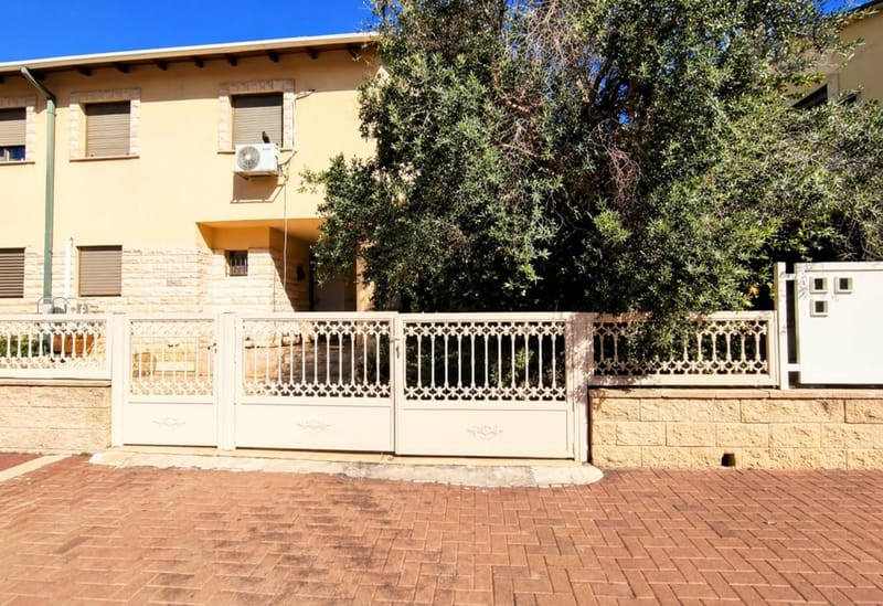 תמונה מיד2 – 6 חדרים • 6,800,000 ₪, עמק דותן 1, הדרים, כפר סבא (1)