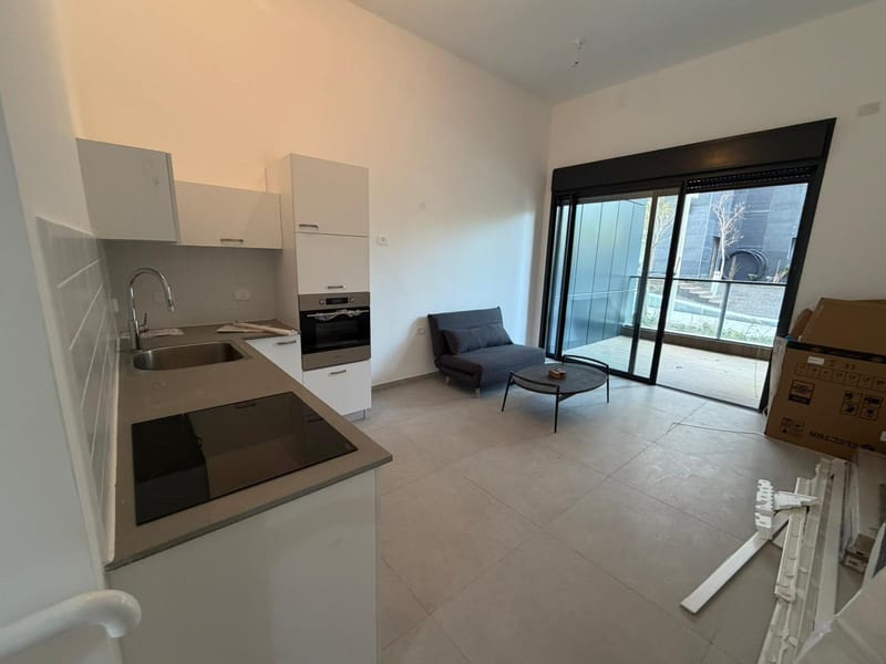 3 Rooms • ₪8,000 - Image 1
