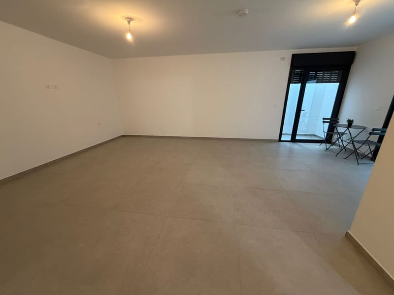 3 Rooms • ₪8,000 - Image 4