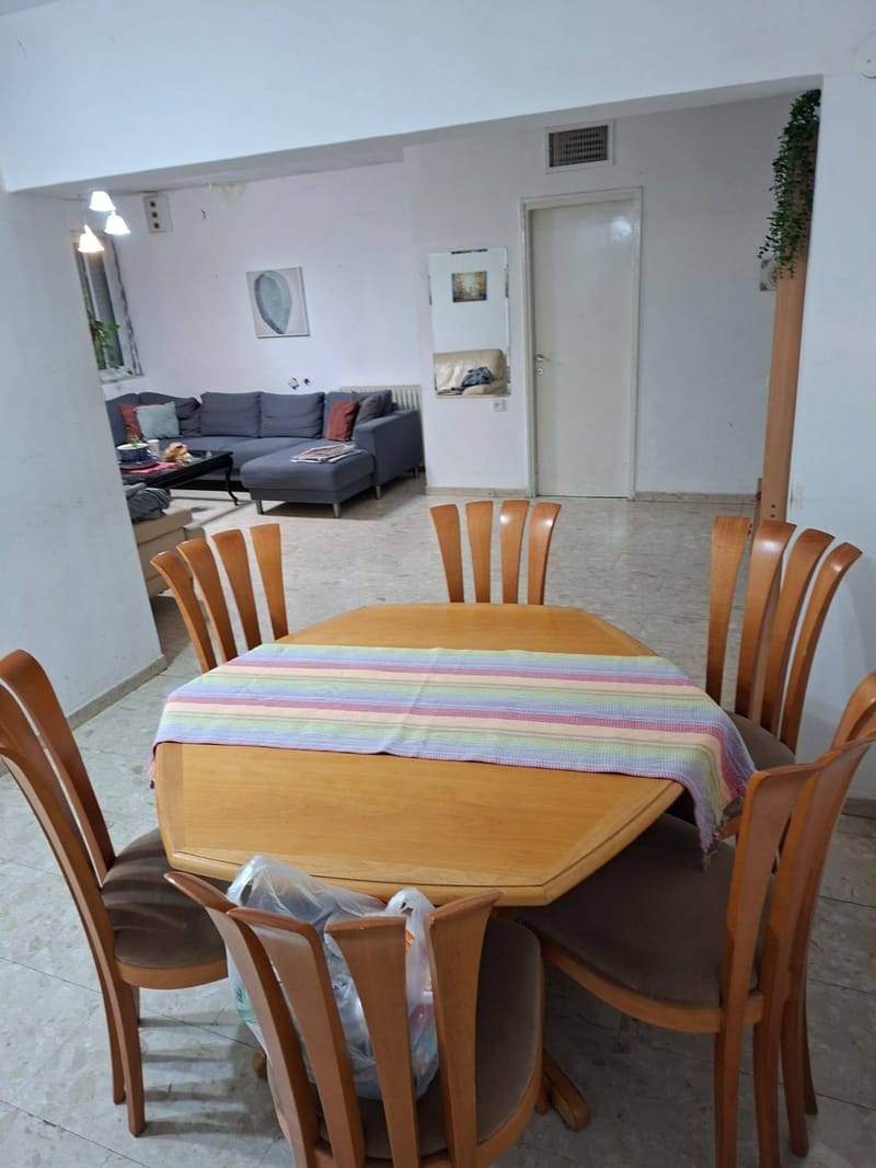 Photo from Facebook – 2 Rooms with roommates • ₪2,000, טשרניחובסקי, Givat HaVradim, Jerusalem (1)