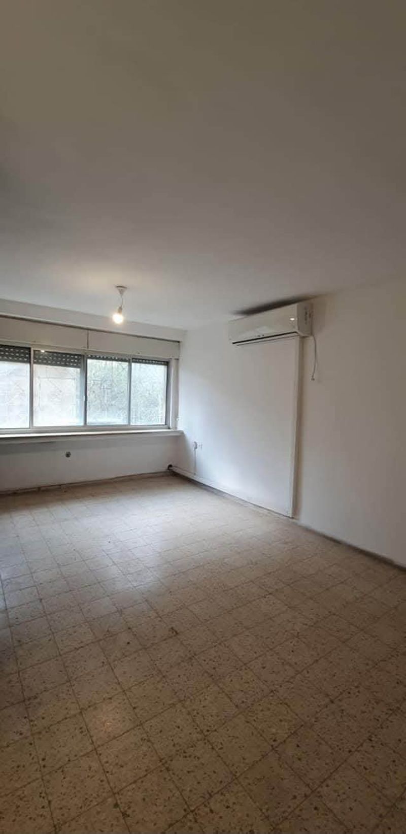 תמונה מפייסבוק – 2 חדרים • 3,700 ₪, עיר גנים, ירושלים (1)