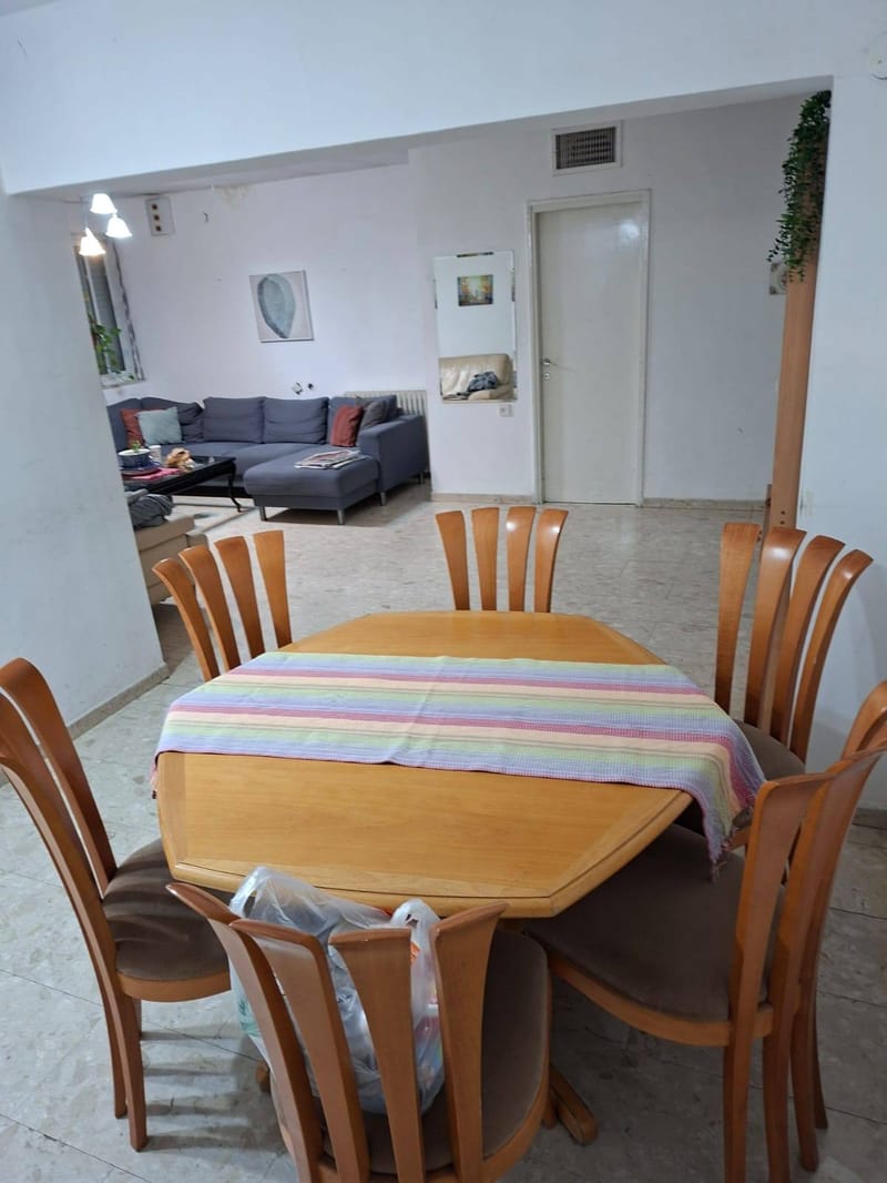 Photo from Facebook – Room in a shared apartment • ₪2,100, טשרניחובסקי, Givat HaVradim, Jerusalem (1)