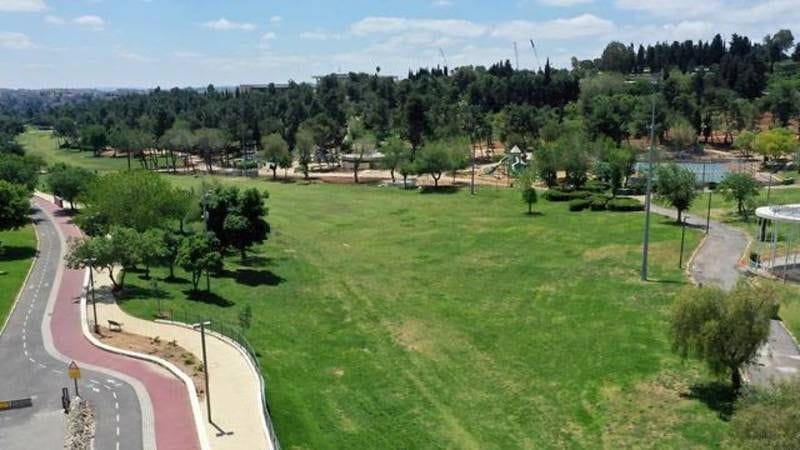 Photo from Facebook – 4 Rooms • ₪8,700, Rehavia, Jerusalem