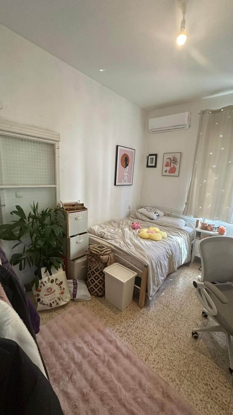 תמונה מפייסבוק – חדר בדירת שותפים • 2,700 ₪, זרובבל 9, כרם התימנים, תל אביב (1)
