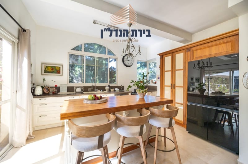 Photo from Facebook – 2 Rooms • ₪5,200,000, אפרתה / עין גדי, Talpiot, Jerusalem (1)