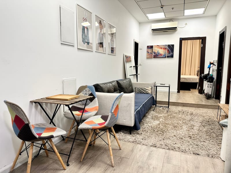 תמונה מפייסבוק – חדר בדירת שותפים • 2,750 ₪, מונטיפיורי, תל אביב (1)