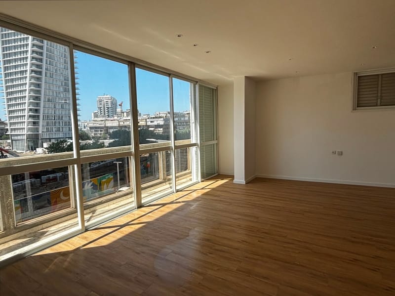 תמונה מפייסבוק – 5 חדרים • 11,000 ₪, ליד כיכר המדינה, הצפון החדש - סביבת כיכר המדינה, תל אביב (1)
