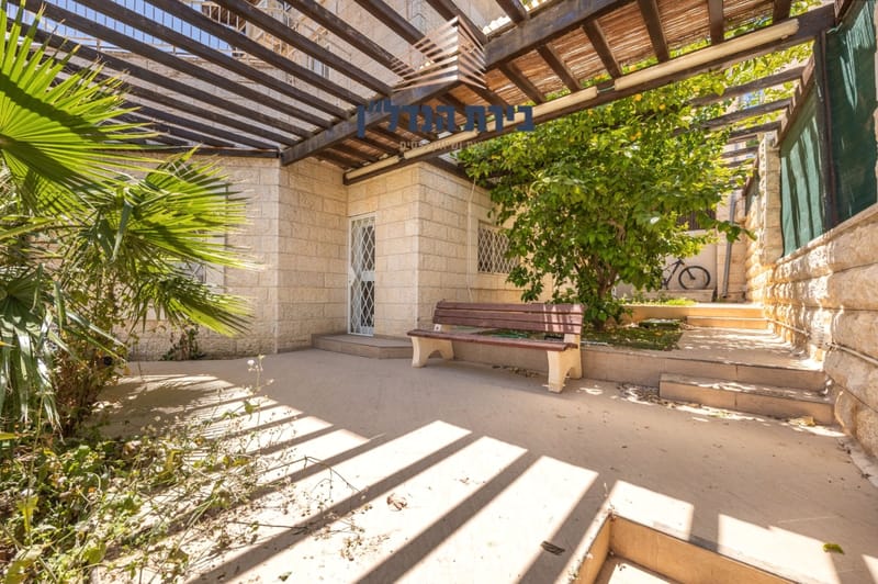 Photo from Facebook – 7 Rooms • ₪8,200,000, הציפורן, Gilo, Jerusalem (1)