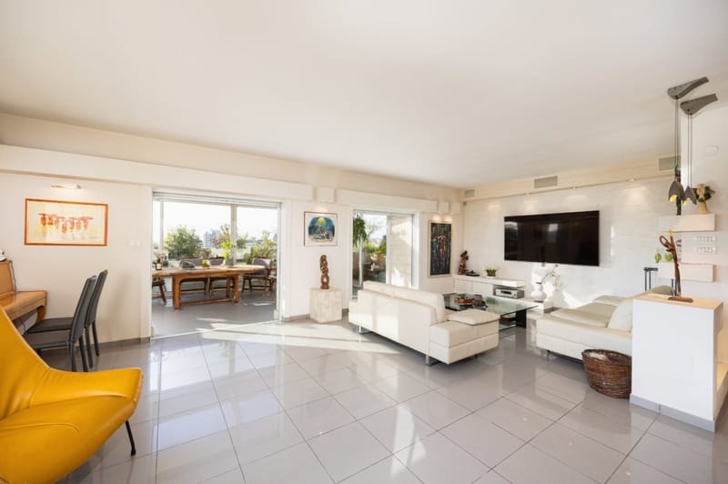 Photo from Facebook – 5 Rooms • ₪7,500,000, Beit HaKerem, Jerusalem (1)