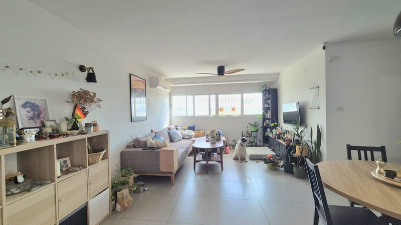 תמונה מפייסבוק – 4 חדרים • 7,800 ₪, נווה חן, תל אביב (1)