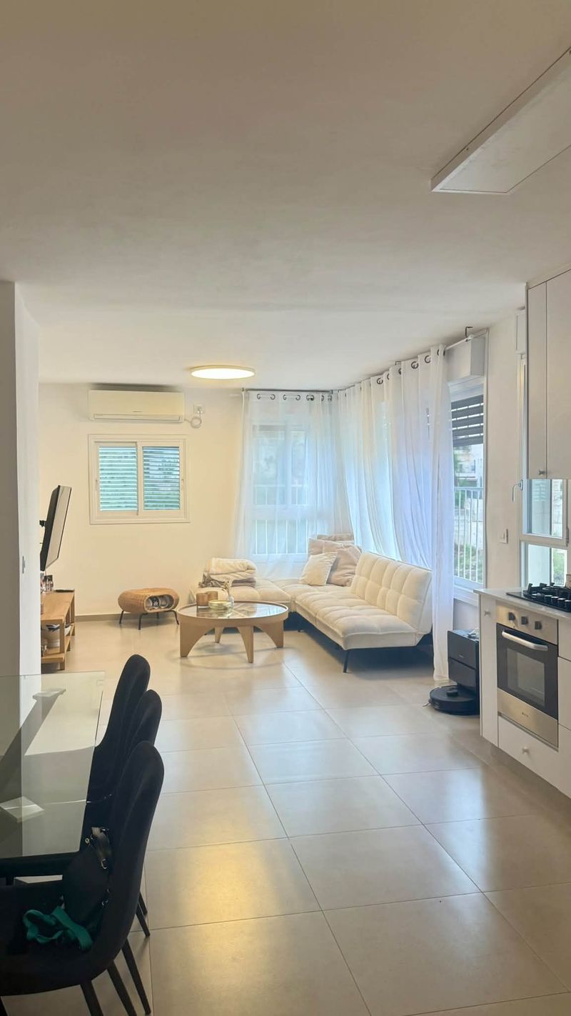 Фото с Facebook – 4 Комнаты • 4,200 ₪, יהודה בורלא 29, Рамот-Ремез, Хайфа (1)