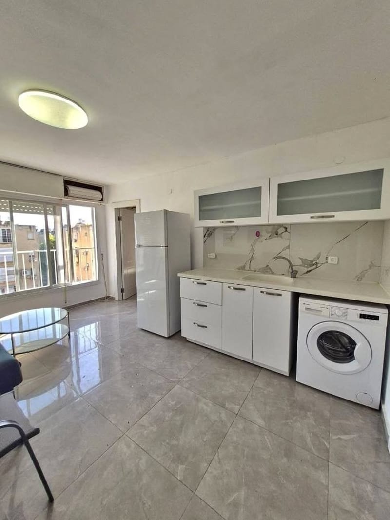 Photo from Facebook – 2 Rooms • ₪2,300, קדושי השואה 21, Kiryat Shmuel, Haifa (1)