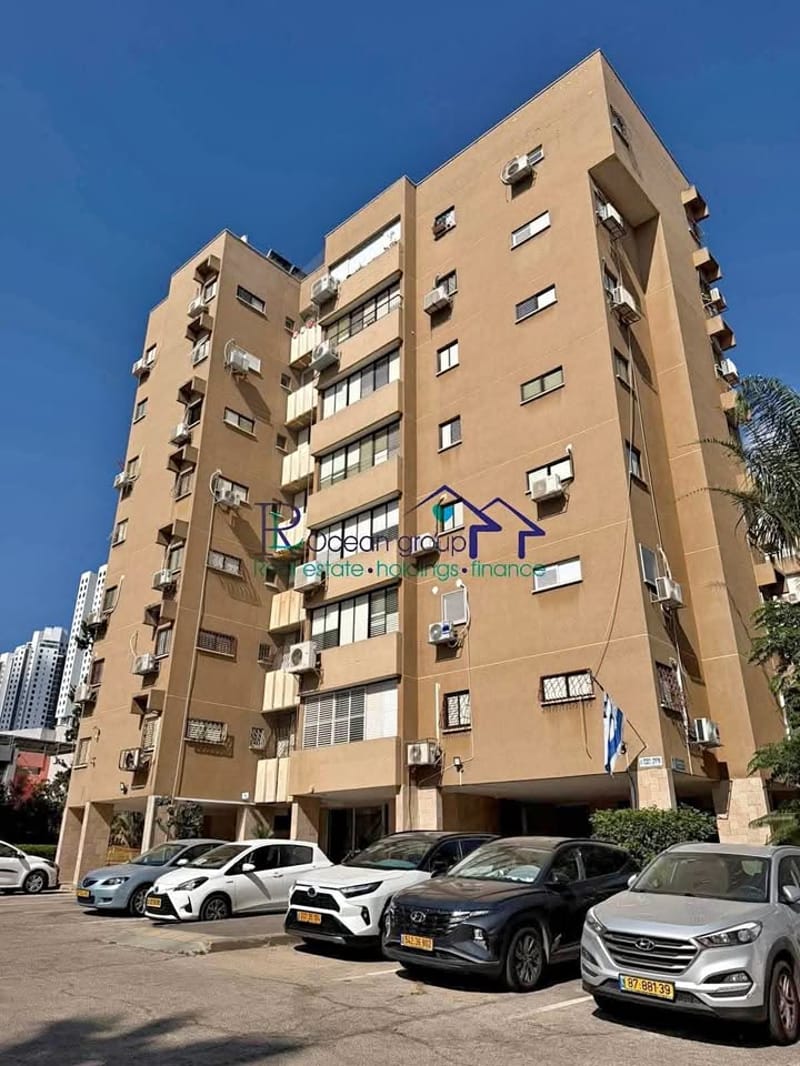 Photo from Facebook – 3.5 Rooms • ₪4,900, גרשון שץ, City Center South, Netanya (1)