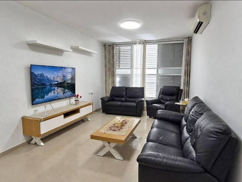 תמונה מפייסבוק – 4 חדרים • 6,300 ₪, שי עגנון, נווה רמז, חולון (1)