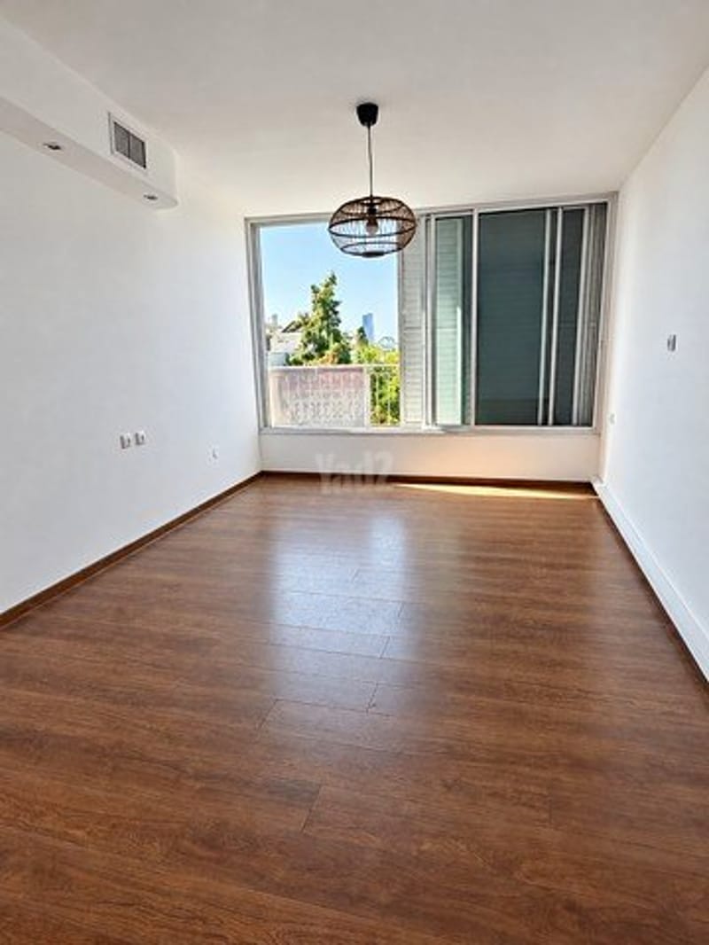 תמונה מפייסבוק – 4 חדרים • 7,600 ₪, גולן, רמת השרון (1)