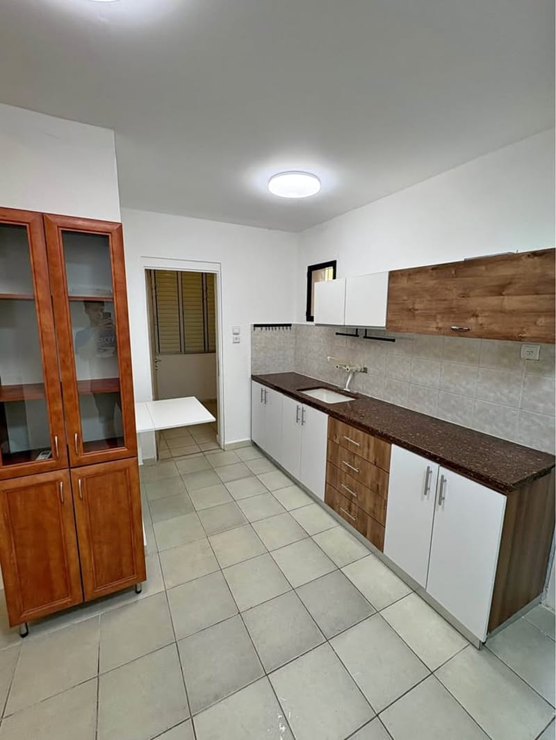 Photo from Facebook – 2.5 Rooms • ₪2,400, ארלוזורוב 73, Hadar Center, Haifa (1)