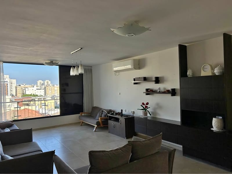 תמונה מפייסבוק – 4 חדרים • 7,500 ₪, הראשונים, רמת גן (1)
