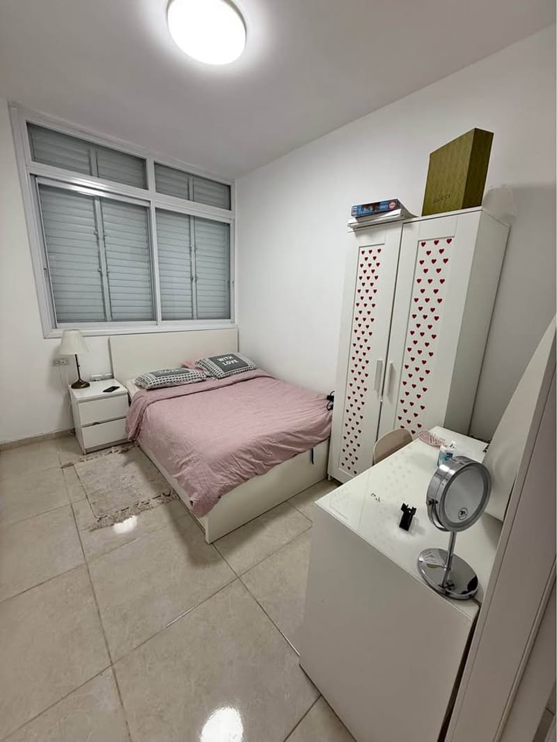 תמונה מפייסבוק – חדר בדירת שותפים • 3,300 ₪, הלל, רמת גן (1)