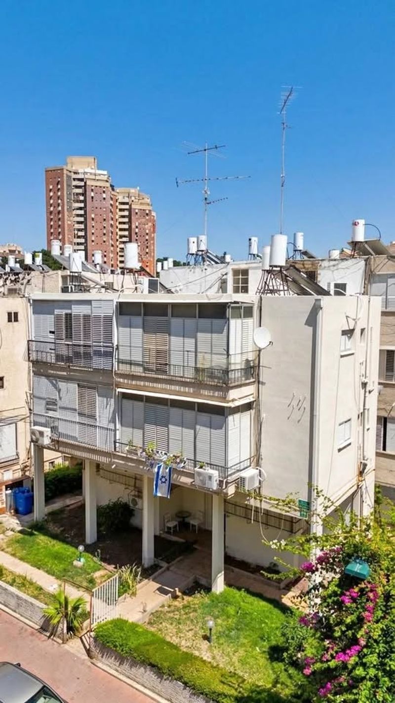 תמונה מפייסבוק – 2.5 חדרים • 2,270,000 ₪, גפן, רמת גן (1)