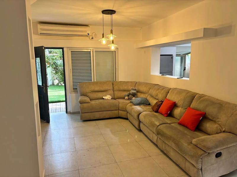 תמונה מפייסבוק – 4 חדרים • 8,200 ₪, יוסף קארו, מרכז, הרצליה (1)