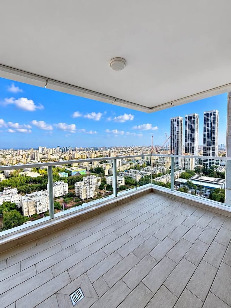 תמונה מפייסבוק – 4.5 חדרים • 7,700 ₪, פרויקט THE FIVE, ניצנה, בת ים (1)