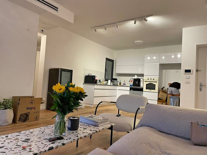 תמונה מפייסבוק – 4 חדרים • 11,300 ₪, יהודה עמיחי, תוכנית ל', תל אביב (1)