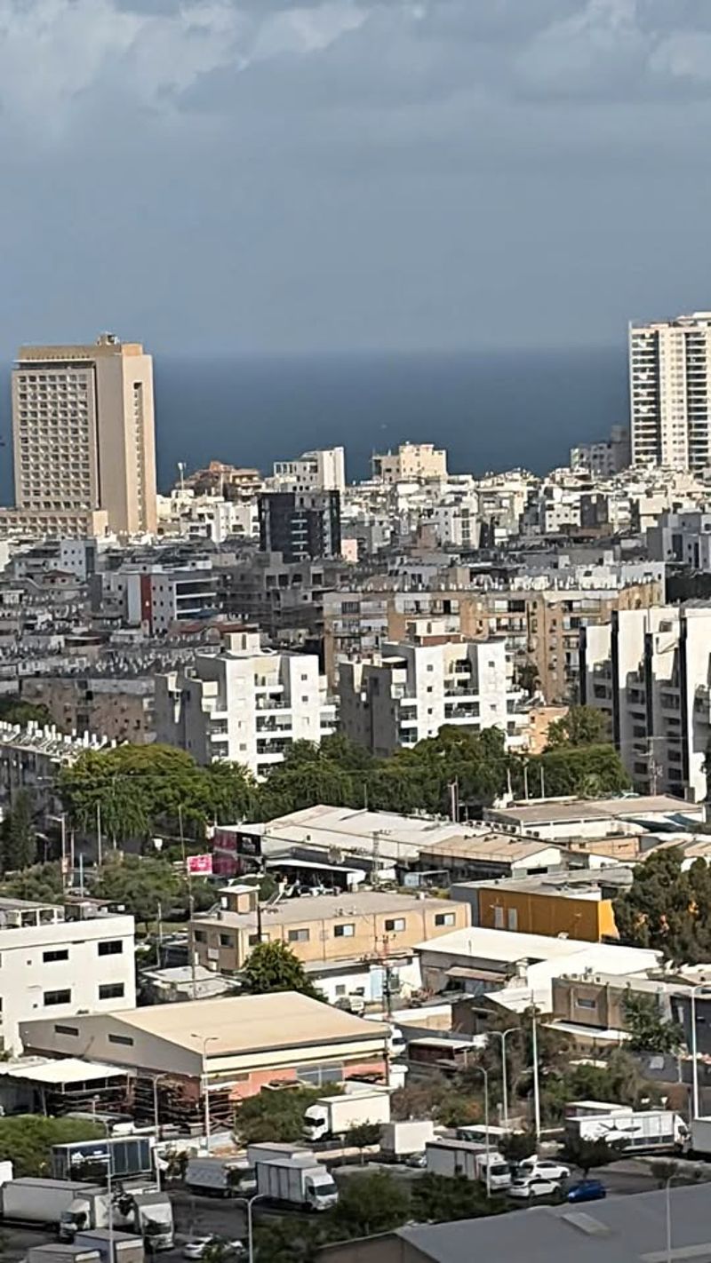 תמונה מפייסבוק – 4 חדרים • 7,800 ₪, פרויקט MOMENT, שכונה דרום מזרח, בת ים (1)