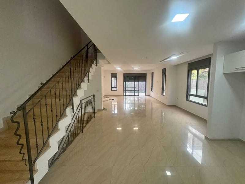 תמונה מפייסבוק – 9 חדרים • 14,500 ₪, בר אילן, צפון מזרח מרכז העיר, נתניה (1)