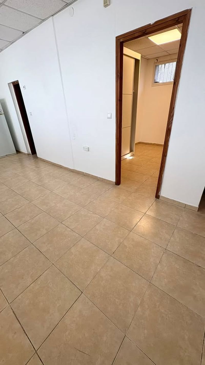 2 Rooms • ₪4,900/mo - Image 4