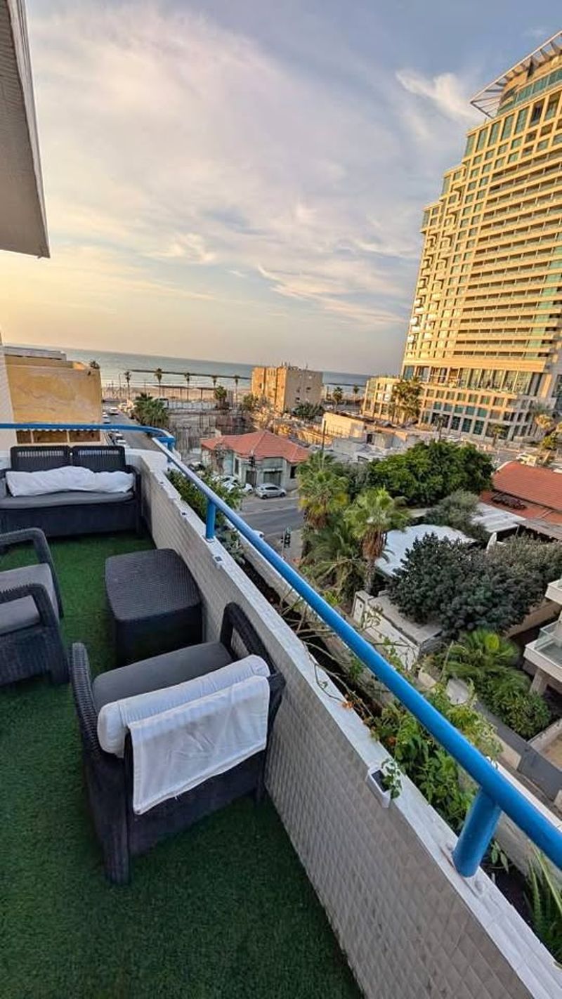 Room in a shared apartment • ₪5,500 - Image 1