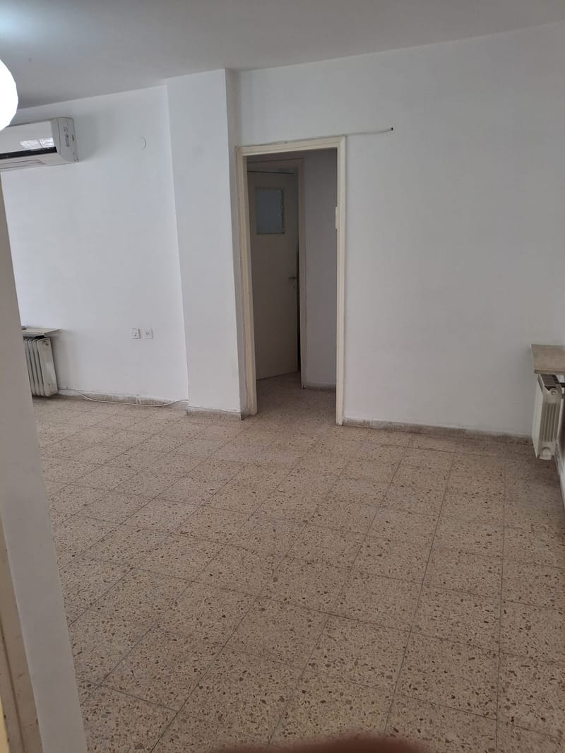תמונה מפייסבוק – 3 חדרים • 5,000 ₪, שלום יהודה 8, תלפיות, ירושלים (1)