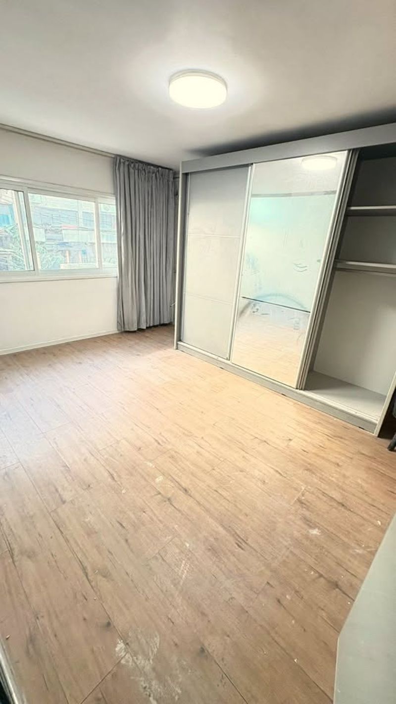 2 חדרים • 5,000 ₪ - Image 2