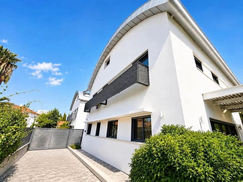 Photo from Facebook – 7 Rooms • ₪16,000, Neve Amal, Herzliya (1)