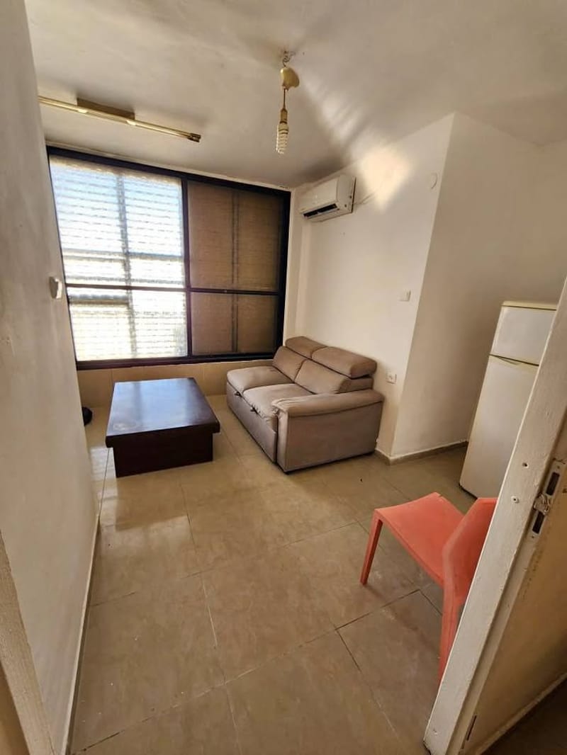 תמונה מפייסבוק – סטודיו • 4,200 ₪, שכונה דרום מערב - ותיק, בת ים (1)