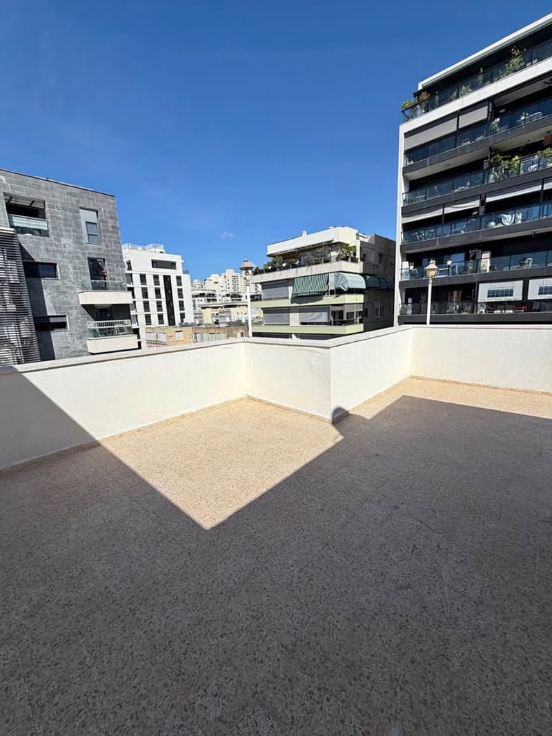 Photo from Facebook – 4 Rooms • ₪8,200, Marom Nave, Ramat Gan (1)