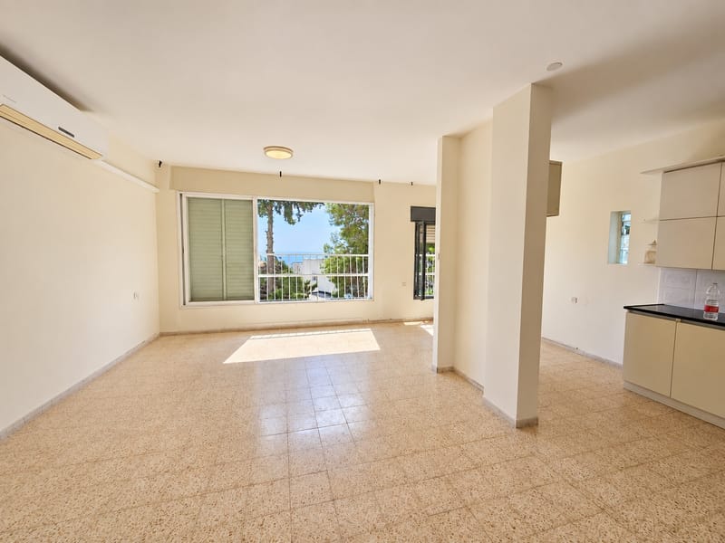 Photo from Facebook – 4 Rooms • ₪4,000, האלון, Western Carmel, Haifa (1)