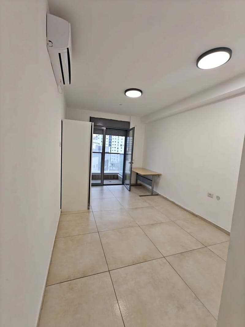 תמונה מפייסבוק – 5 חדרים • 9,000 ₪, נווה יהושע 44, נווה יהושע, רמת גן (1)
