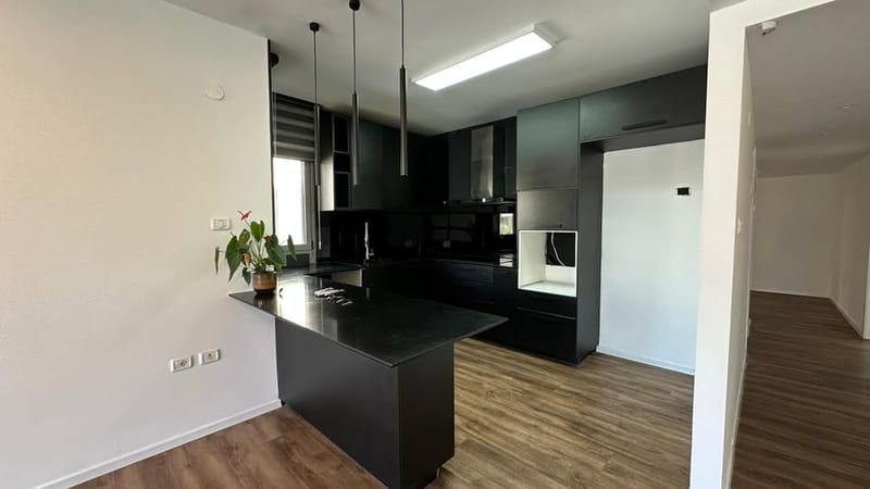 5 Rooms • ₪13,500/mo - Image 2