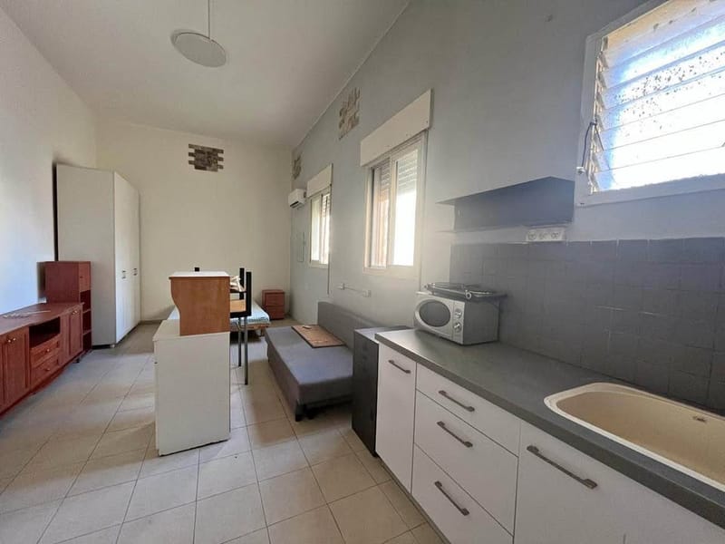 תמונה מפייסבוק – סטודיו • 2,300 ₪, דרך העצמאות 63, שער פלמר (תחנת רכבת השמונה), חיפה (1)