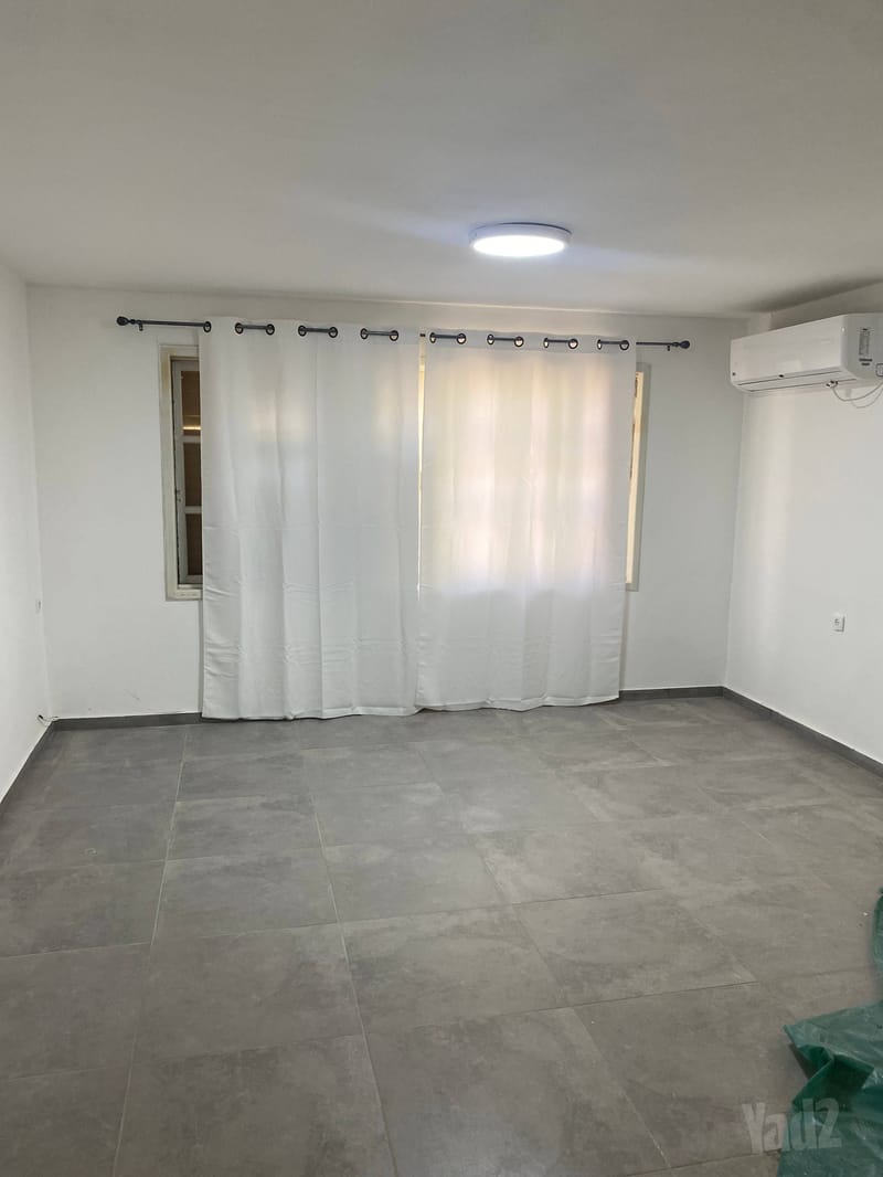 Photo from Yad2 – 4 Rooms • ₪4,800, נחום 29, Ramat Yadin, Netanya (1)