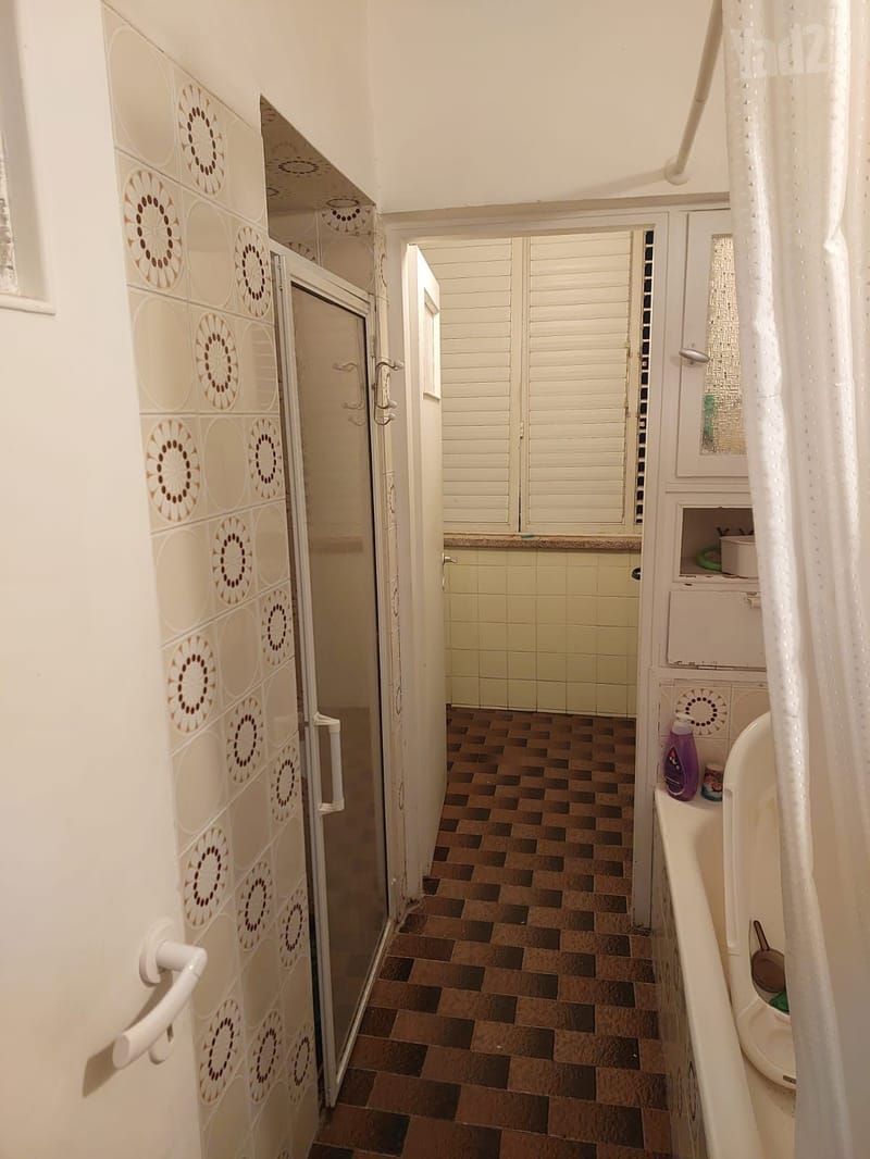תמונה מיד2 – 3 חדרים • 6,000 ₪, קריניצי 100, בן-גוריון, רמת גן (1)