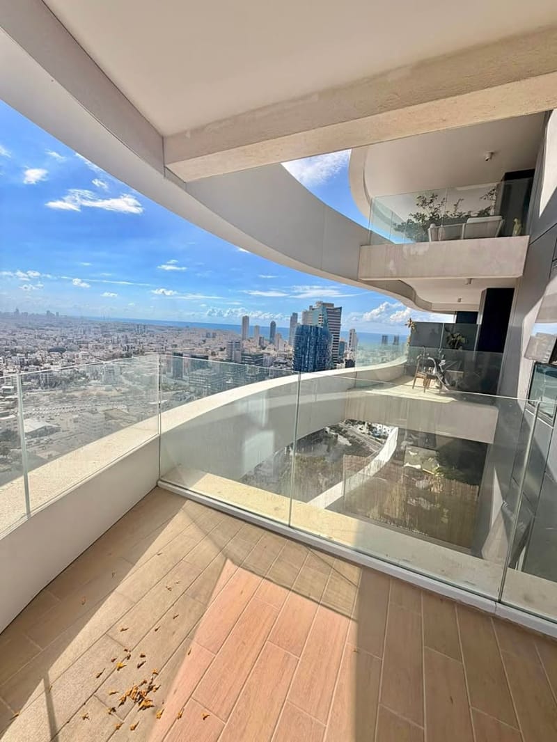 תמונה מפייסבוק – 4 חדרים • 12,500 ₪, מגדל אלפא, מונטיפיורי, תל אביב (1)